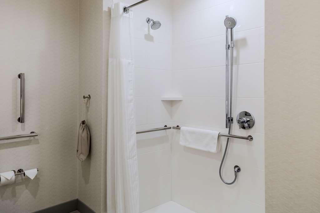 Hilton Garden Inn Detroit Utica, Mi Clinton Township الغرفة الصورة